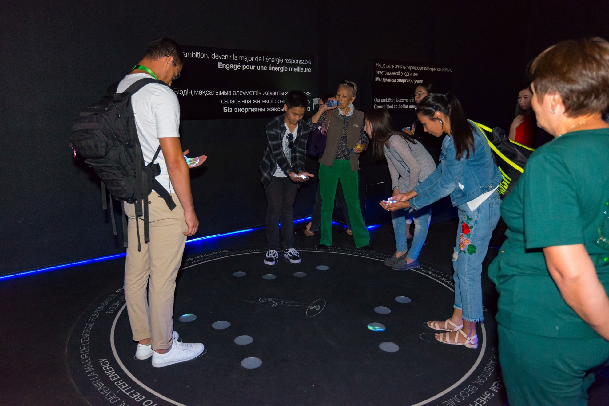 油公司大型展館