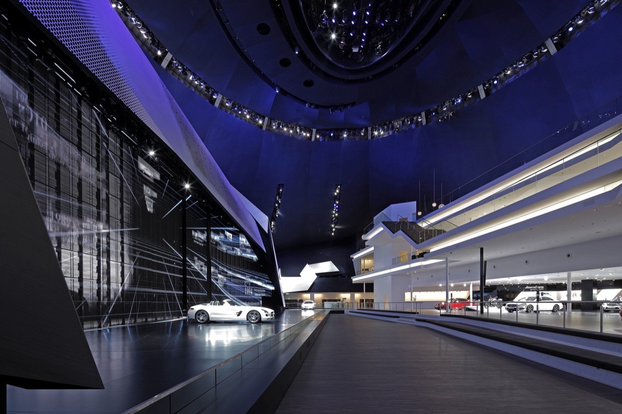 奔馳展廳設(shè)計